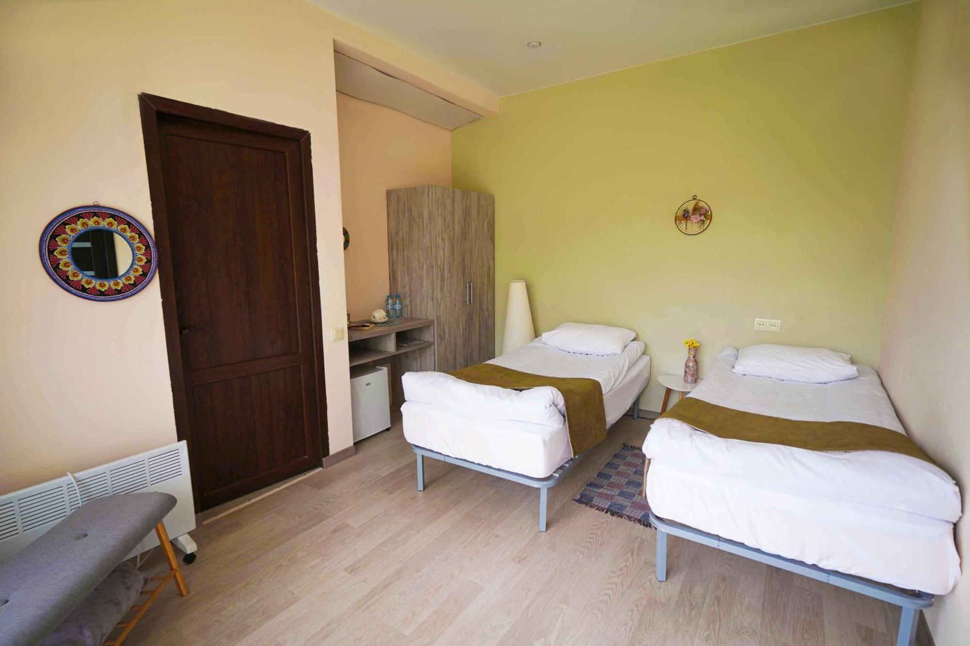 Chamich Guesthouse Debed 객실 사진